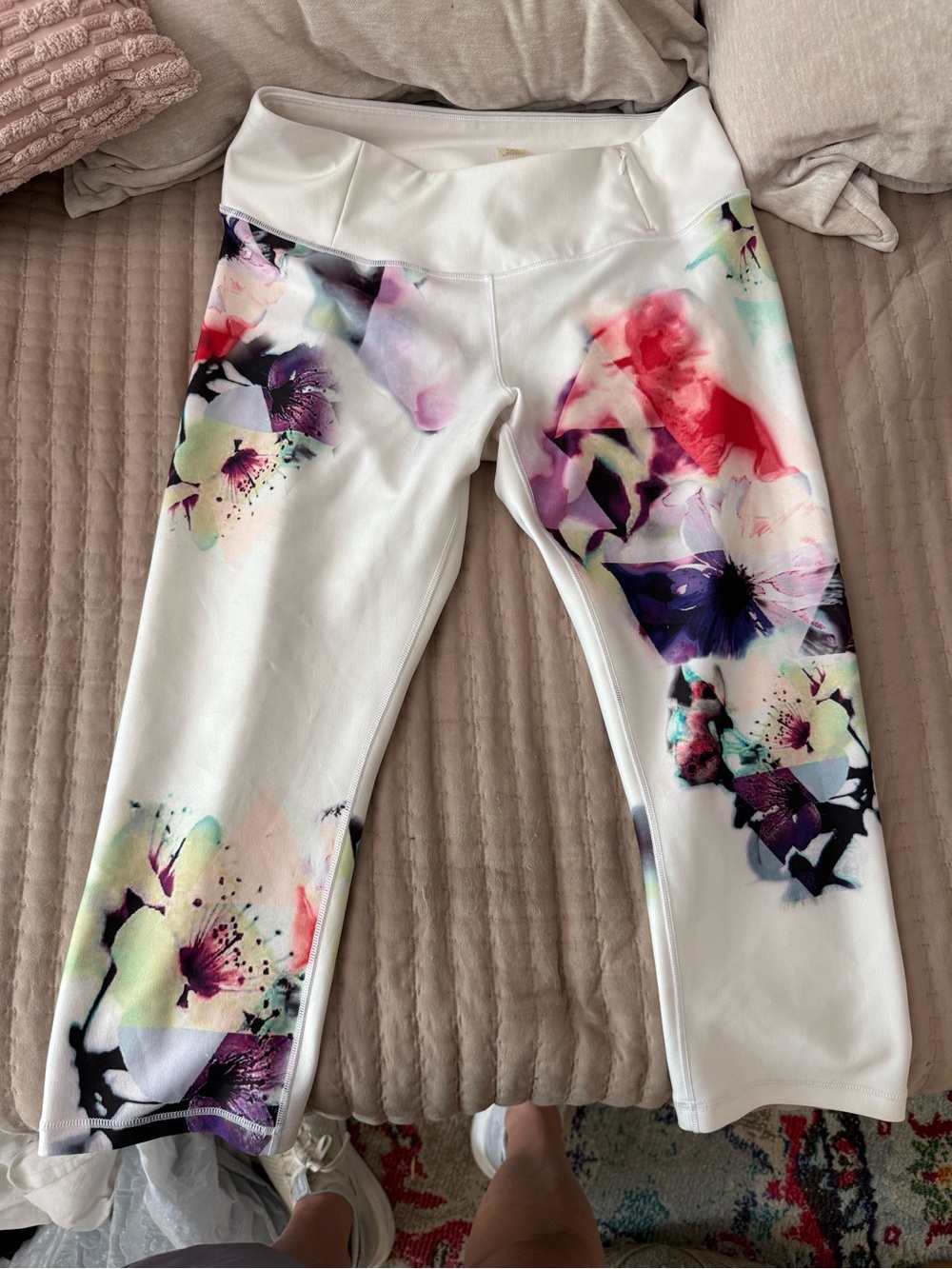 CALIA by Carrie Underwood White Floral Watercolor Active Leggings - Picture 2 of 3